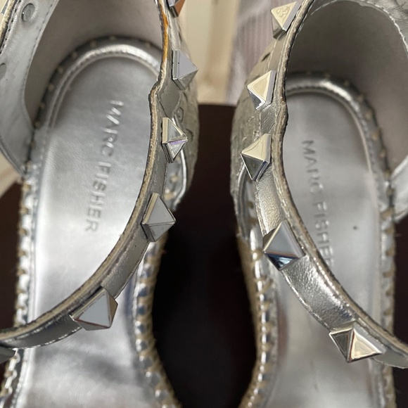 Marc Fisher Rattan Wedge Studded Strap Sandals NEW WITHOUT TAGS/BOX - Picture 6 of 9